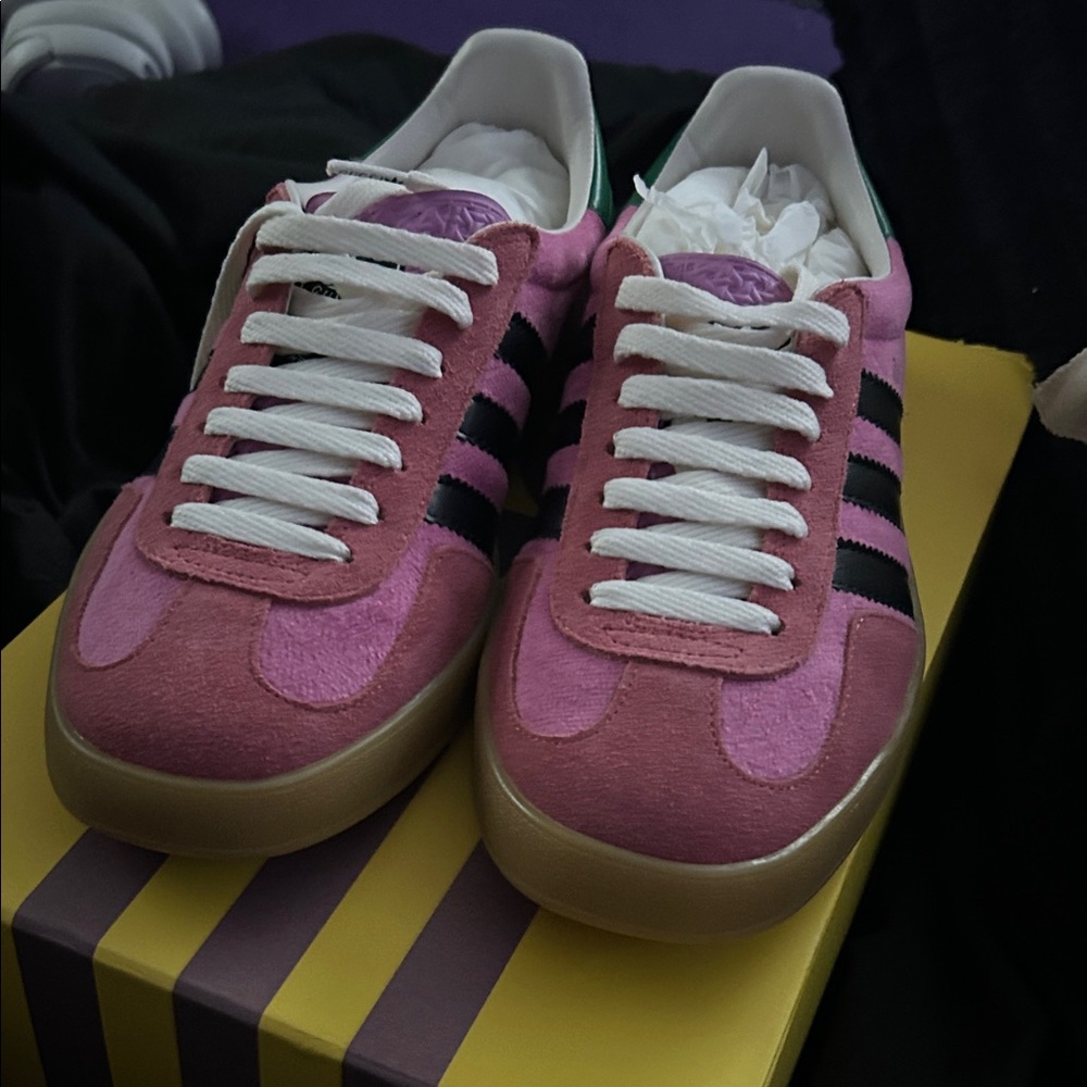 Gucci Pink and Black Women's Sneakers